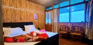 Dhauladhar Woodhouse - 9
