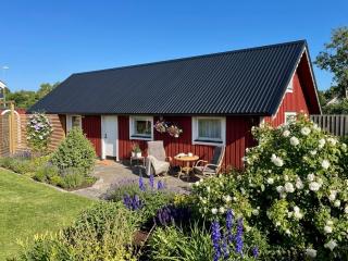 Private guesthouse with sauna near Skrea beach - 0