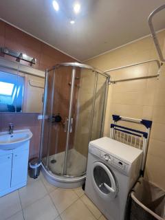 V4 Apartments - 4