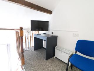 Apartment 610 - 4