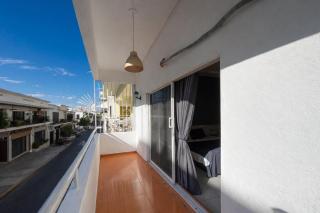 Balcony Street View Bedroom - 2