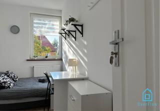 Breslau Room - Peaceful Retreat, 10 Minutes to Gdańsk Old Town & Seaside - 8