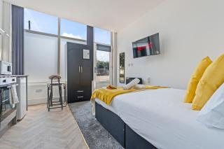 Modern Studio Apartment A with Self Check-In & Fast WiFi in Ilkeston - 8