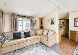 Lovely Caravan With Decking At Stonham Barns Holiday Park Ref 82150Sb - 5