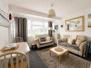 Lovely Seaside Chalet, Close To Hemsby Beach Ref 83073S - Hemsby - 4