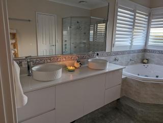Lux 1 brm Lakeview retreat 10 mins to Perth city & coast - 3