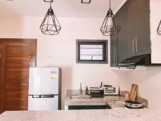 1BR Apartment Beach Getaway Perfect for Couples - 2