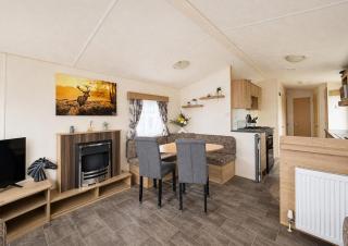 Homely Caravan At Kessingland Beach Holiday Park, Suffolk Ref 90040Bc - 5