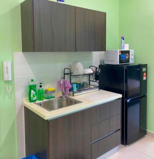 Mesahill Suite New Furnish Top Floor with Scenic View by D'KAY - 3