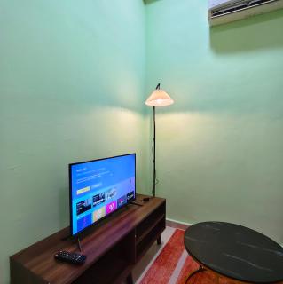 Mesahill Suite New Furnish Top Floor with Scenic View by D'KAY - 4