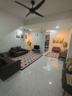Rimbunan Desa Homestay with Private Pool - 9