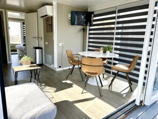 Houseboat Veerse Meer met Dakterras | 4 personen - 7