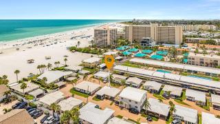 Beachside Escape with Pool & Steps to Crescent Beach - Aloha Kai #51 - 9