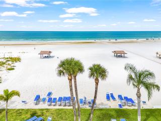 Beachside Escape with Pool & Steps to Crescent Beach - Aloha Kai #51 - 5