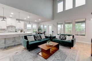 Easy Airport & I-35 Access: Modern Austin Home - 5