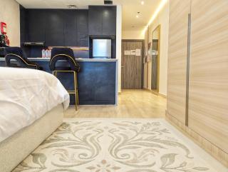 Holiday Studio In JVC, Dubai - 7