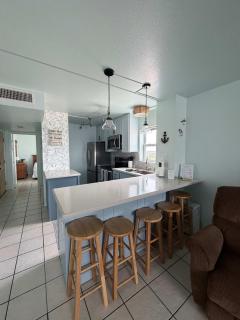 Condo With beach access Pool and Hot Tub - 6