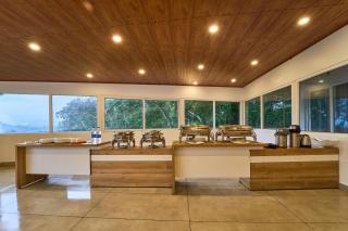 Treebo Belita Resort Munnar With Infinity Pool - 2
