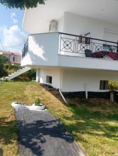 Giota house with garden - 9