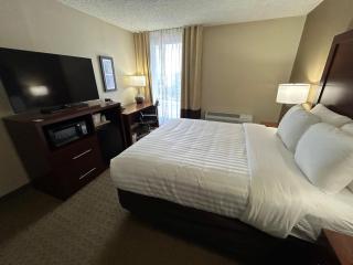 Best Western Rochelle Inn & Suites near DeKalb - 1