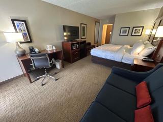 Best Western Rochelle Inn & Suites near DeKalb - 2
