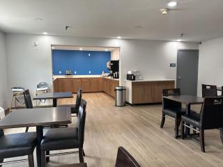 Best Western Red River Lodge Fargo ND - 3