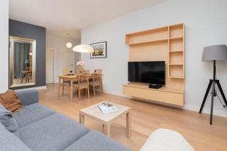 Neptun Park Spacious 3-Bedroom Apartment by Noclegi Renters - 6