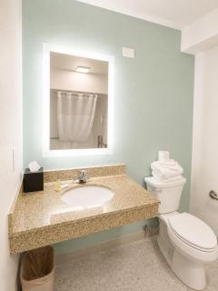 Travelodge by Wyndham Rapid City - Black Hills - 7