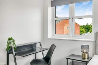 6 BED 6 BATH - Derby City Centre - Contractors - 7