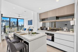 Level 30 Luxury One Bedroom Panoramic Views at Queen's Wharf - 4