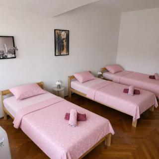 Rooms - 9