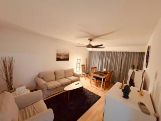 3-Room Apartment Up to 5 Guests Family Business Free WiFi Netflix Sky DAZN Disney Plus 1000 International TV Channels - 9