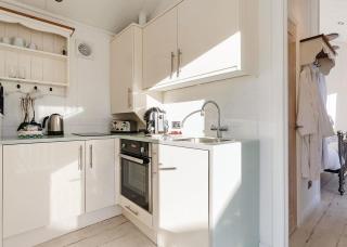 Beach Cove Coastal Retreat - Ilfracombe - 1