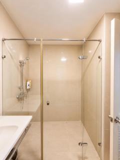 Riverside Condo 1BR Gym and Pool Near IconSiam - 6