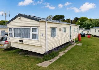 Homely Caravan At Kessingland Beach Holiday Park, Suffolk Ref 90040Bc - 9