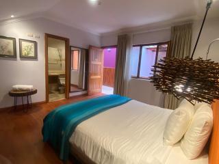 Cavi Rooms 606 - 9