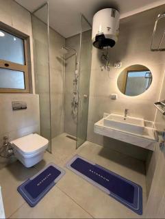 2 BR Luxury Apartment in Palm Hills New Alamein, Lagoon, Pools, and Beach - 7