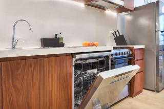Le Pont Apartment in Port de La Mer with Pool Access, Retreat near the Beach - 2