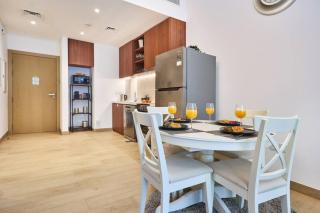 Le Pont Apartment in Port de La Mer with Pool Access, Retreat near the Beach - 1