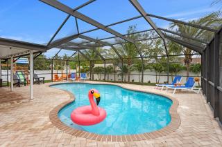 NEW Sunshine Getaway Heated Pool Hot Tub Games Villa - 3
