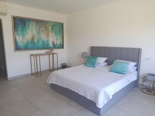swan lake chalet! north coast exceptional! - 2