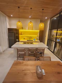 3BR Luxury Villa 8 Min to Munggu Beach - 1
