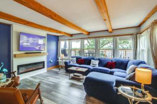 Waterfront Fox Lake Vacation Rental w/ Fire Pit! - 8