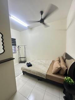 Angah Teluk Intan Homestay - 5