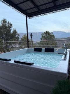 The Maharaja Retreat I Jacuzzi I Vacations l Pet friendly & 3 Bedroom Villa I Family Events I Sky Bonfire I Kasauli By Exotic Stays - 7