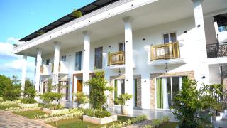 Elegant Lake Views - Anuradhapura - 0