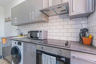 Cosy Studio Apartment C with Fast WiFi & Smart TV in Ilkeston - 4