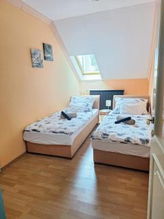Sylvia Apartman - 4