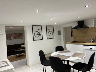 Le Cocoon caché avec piscine parking,terrasse au calme appartement très frais ! - 3