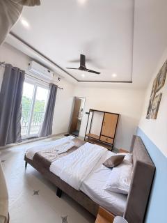 White lotus stay - 1